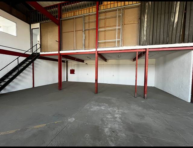 371M² WAREHOUSE TO LET IN ANDERBOLT